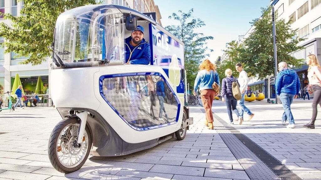 Medium-EBike_in_the_city3-uai-1024x576.jpg Medium-EBike_in_the_city3-uai-1024x576.jpg